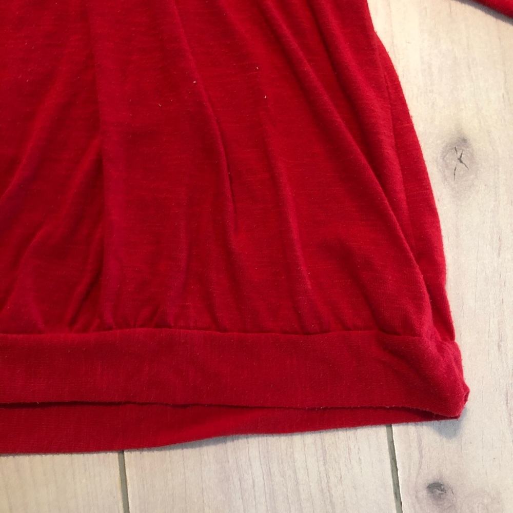 ✅ Red top - Picture 5 of 5